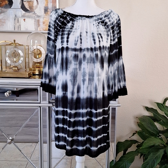 Seven Islands Dresses & Skirts - Tie Dye Boho Bell Sleeve Seven Islands Dress Cover Up Small